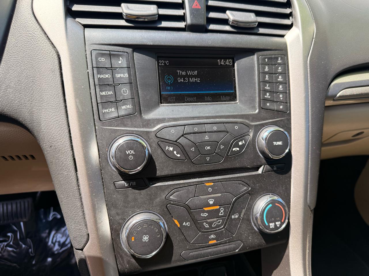 Ford Fusion 4dr Sdn SE FWD 2016