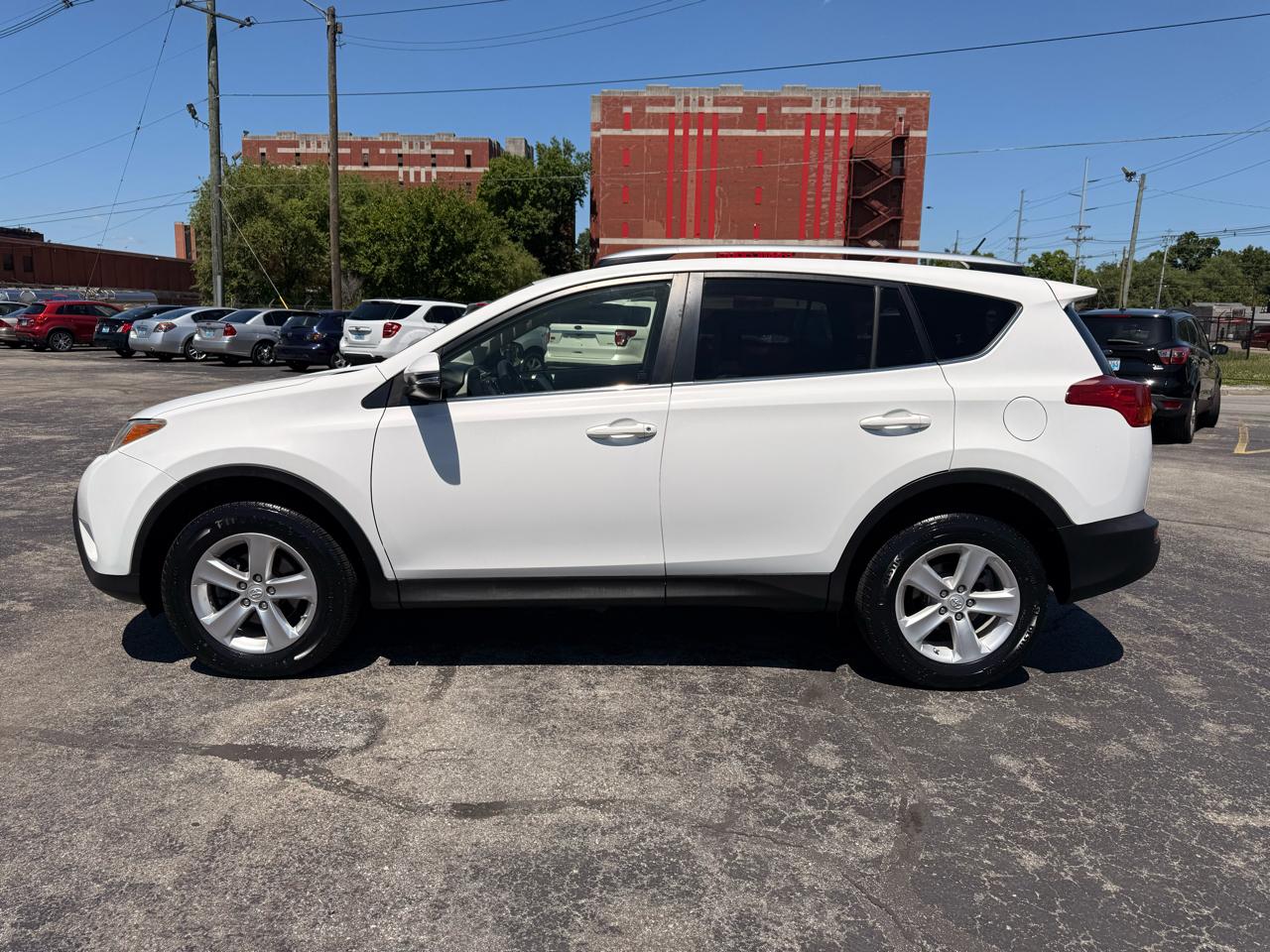 Toyota RAV4 AWD 4dr XLE (Natl) 2013