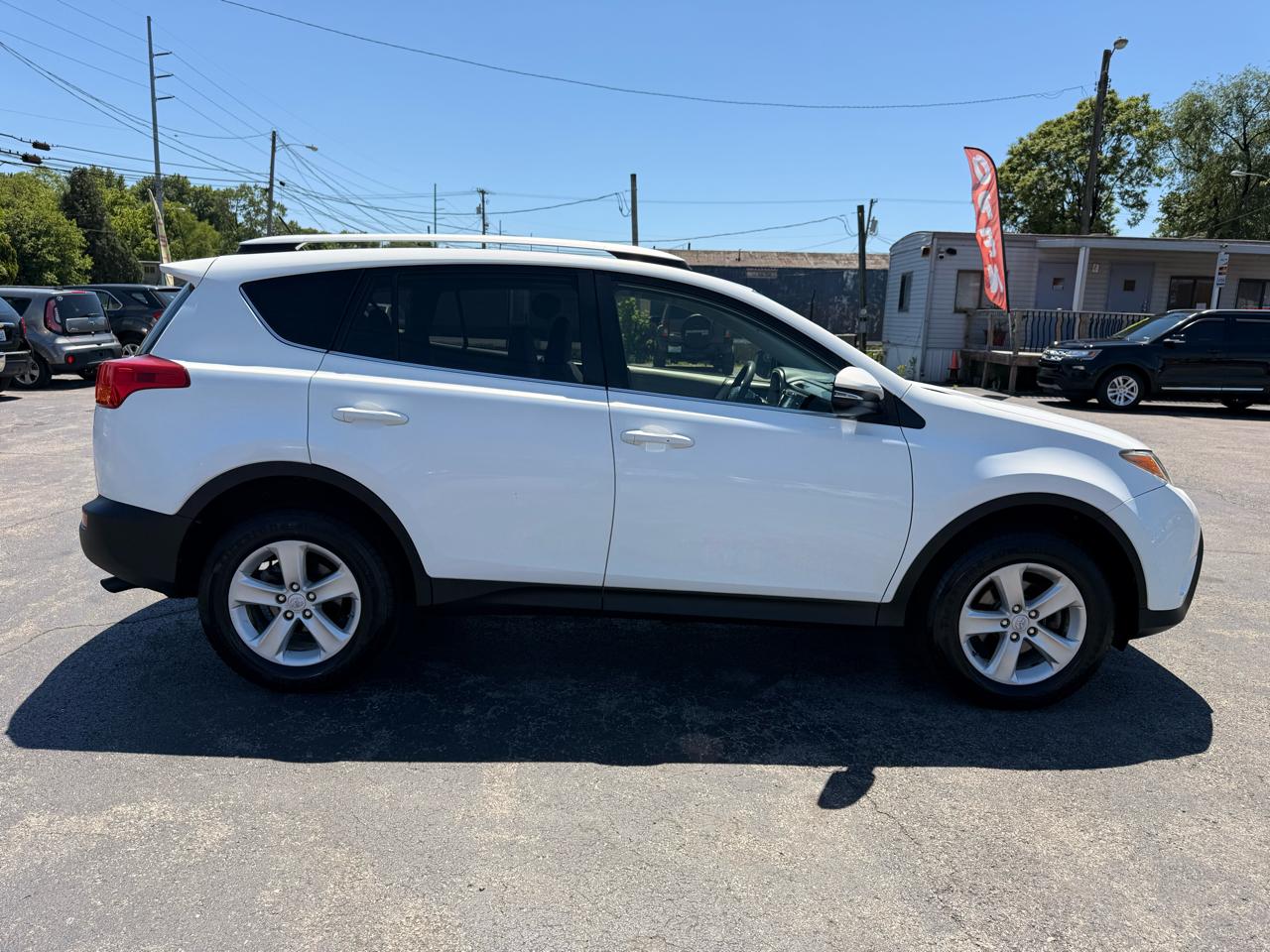 Toyota RAV4 AWD 4dr XLE (Natl) 2013