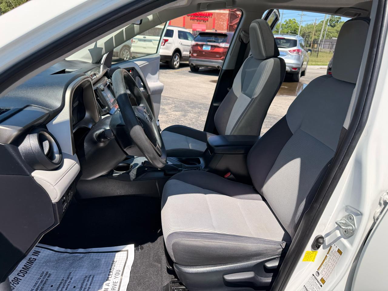 Toyota RAV4 AWD 4dr XLE (Natl) 2013