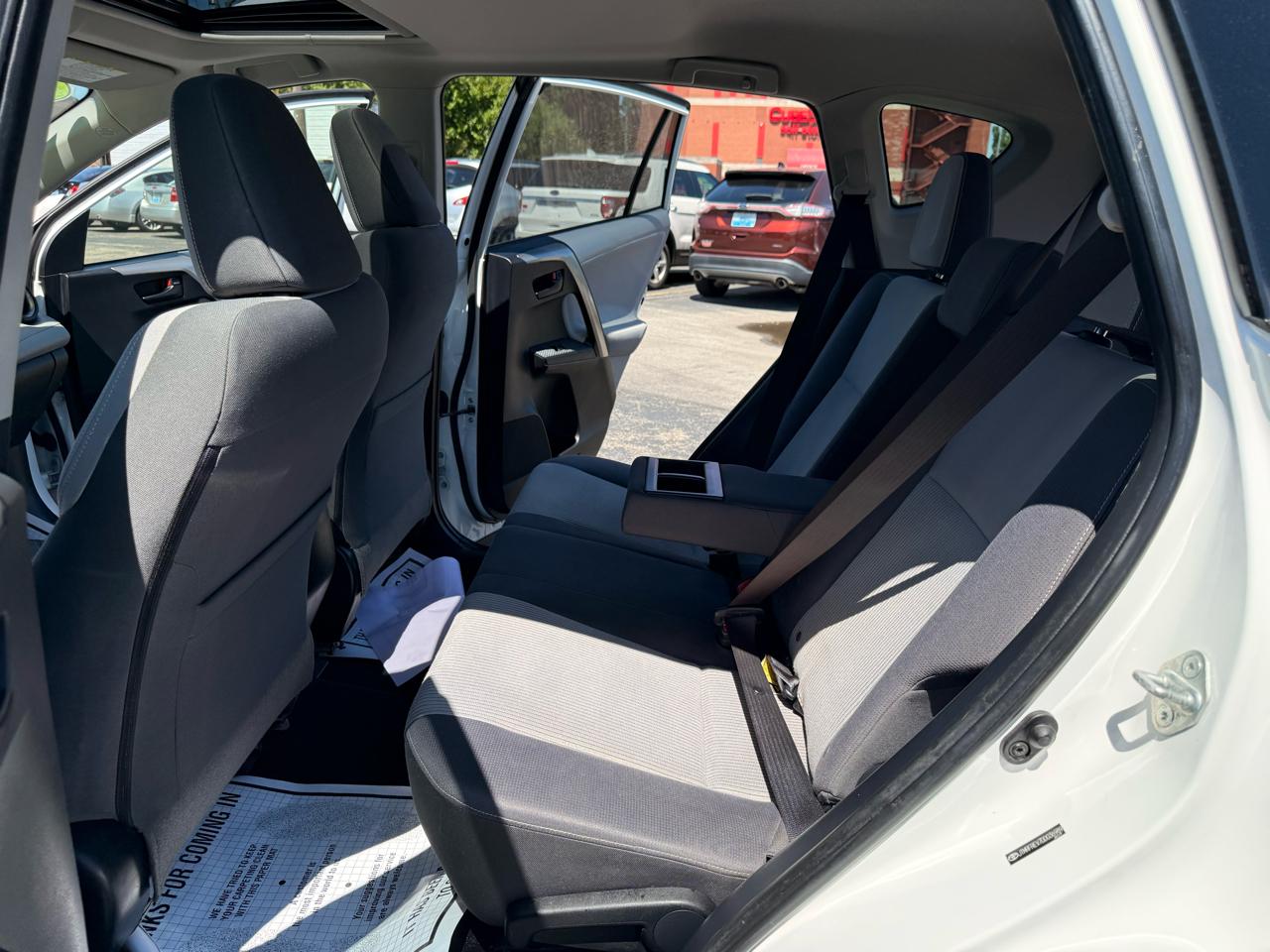 Toyota RAV4 AWD 4dr XLE (Natl) 2013