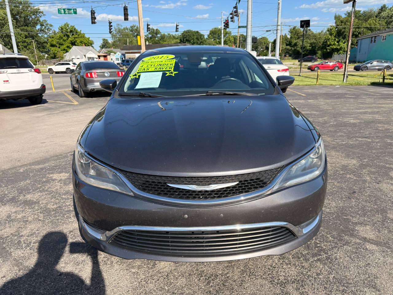 Chrysler 200 4dr Sdn Limited FWD 2015