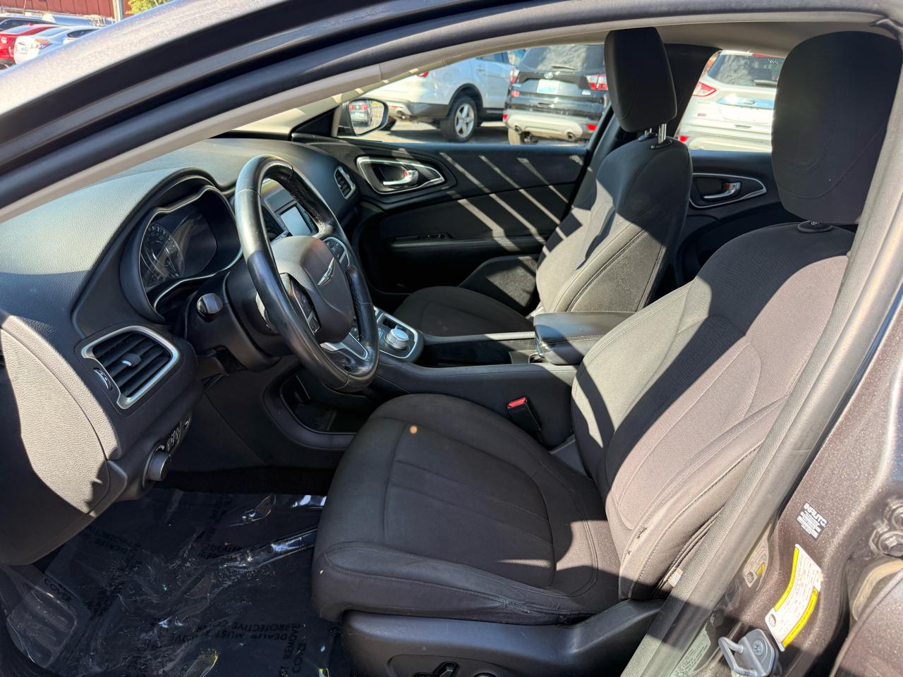 Chrysler 200 4dr Sdn Limited FWD 2015