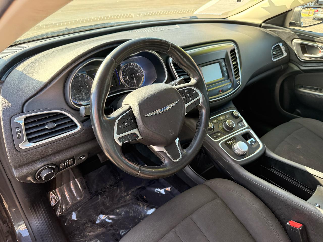 Chrysler 200 4dr Sdn Limited FWD 2015
