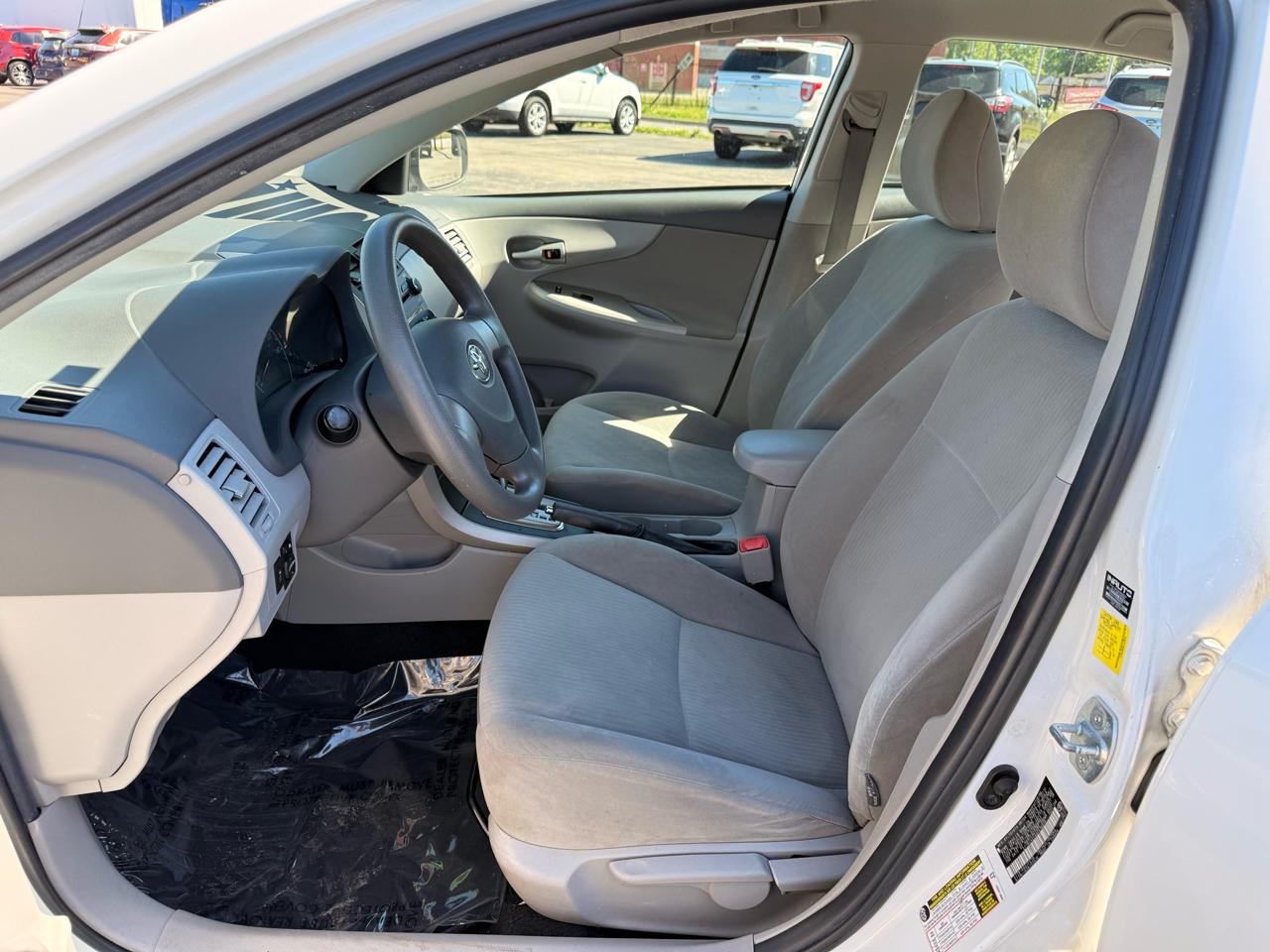 Toyota Corolla 4dr Sedan Auto 2010