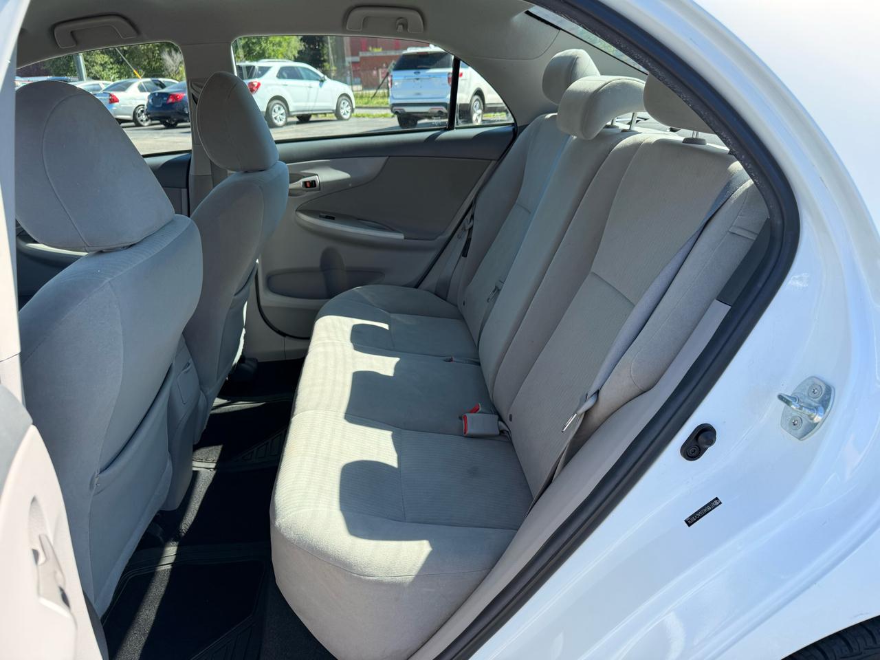 Toyota Corolla 4dr Sedan Auto 2010