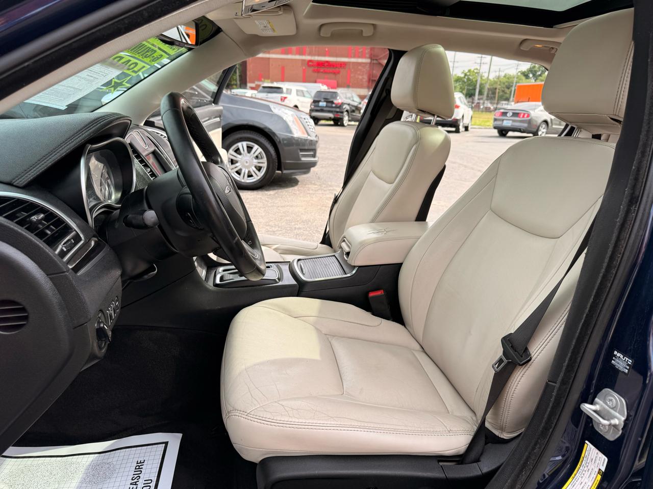 Chrysler 300 4dr Sdn Anniversary Edition RWD 2016