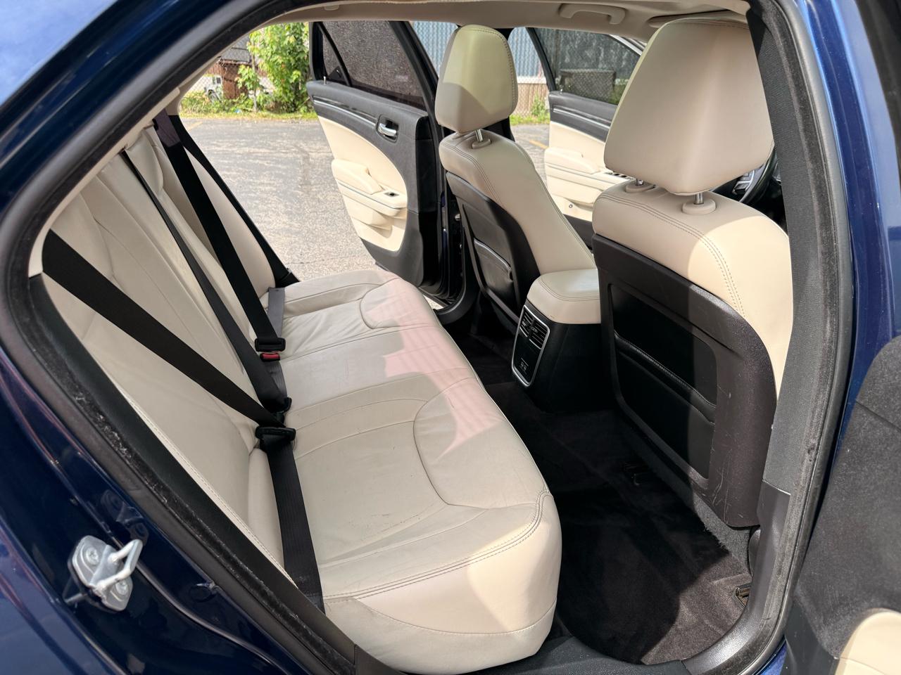 Chrysler 300 4dr Sdn Anniversary Edition RWD 2016