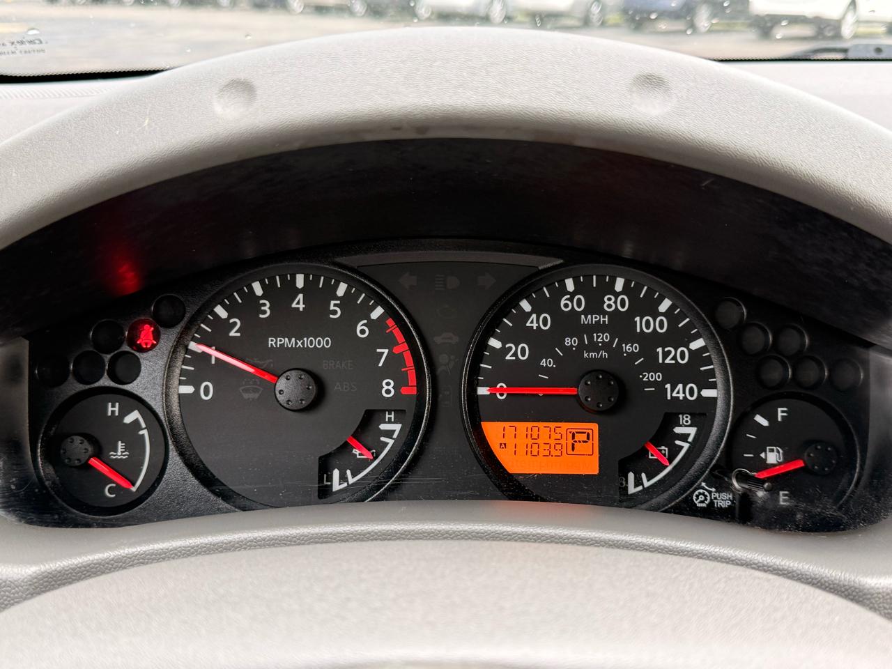 Nissan Frontier 2WD Crew Cab SWB Auto SV 2013