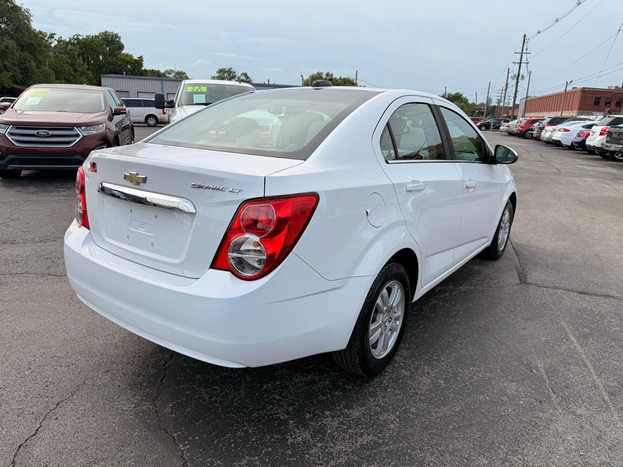 Chevrolet Sonic 4dr Sdn Auto LT 2015
