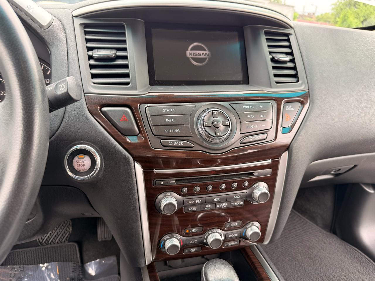 Nissan Pathfinder 4WD 4dr SL 2015