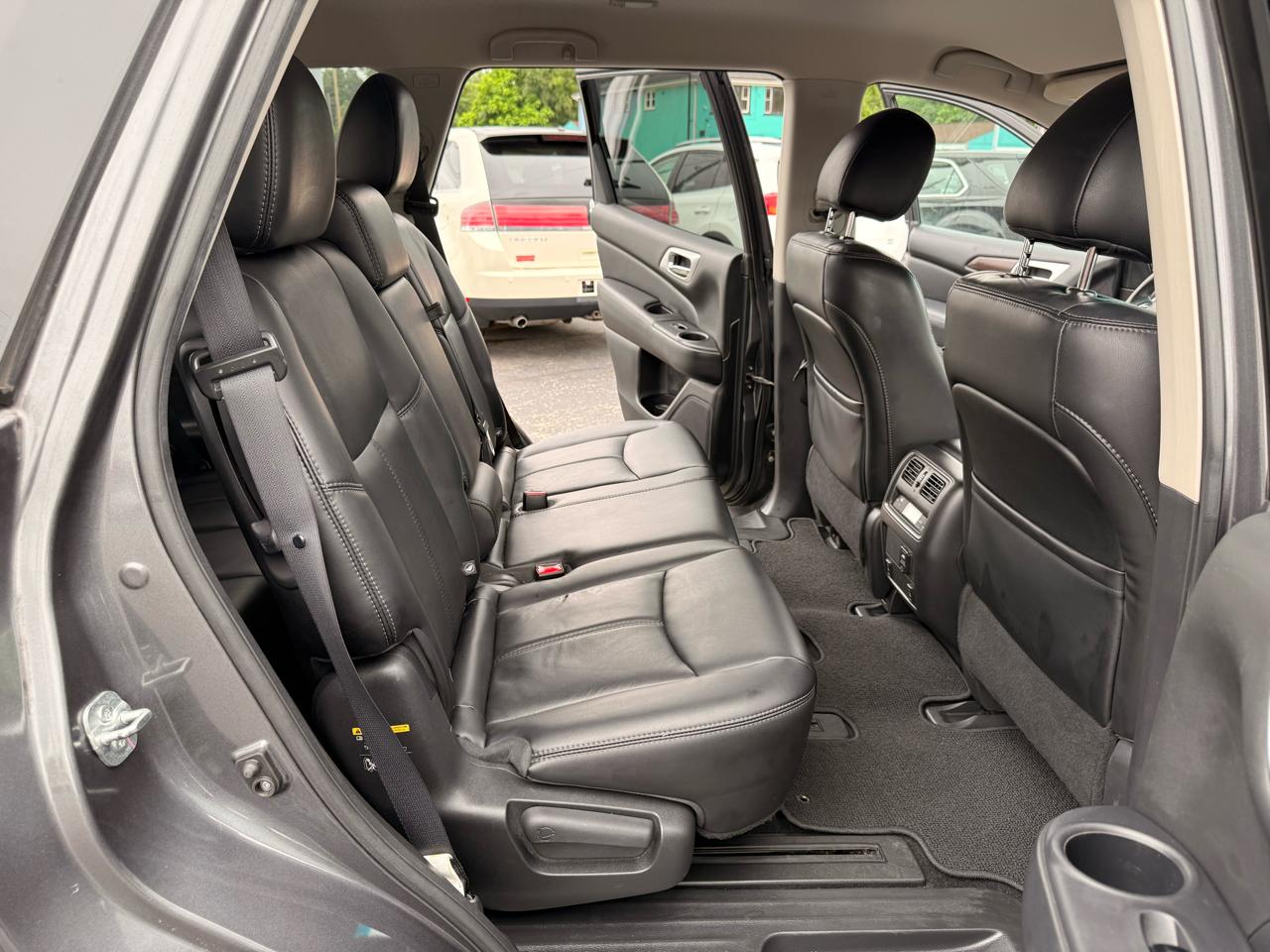Nissan Pathfinder 4WD 4dr SL 2015