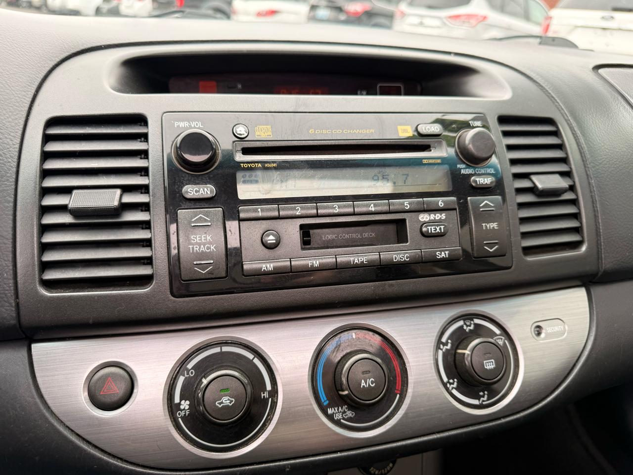 Toyota Camry 4dr Sdn SE V6 Auto (Natl) 2005