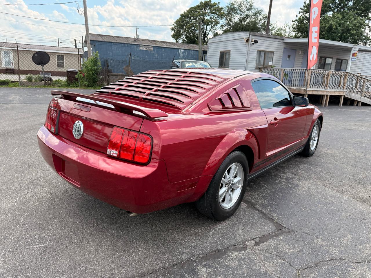 Ford Mustang 2dr Cpe Standard 2006