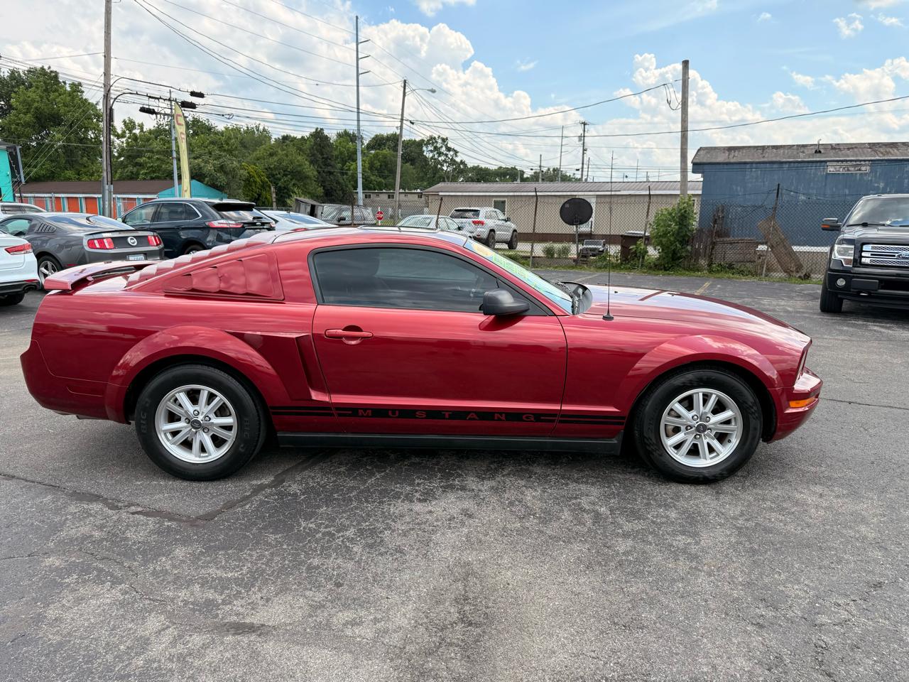 Ford Mustang 2dr Cpe Standard 2006