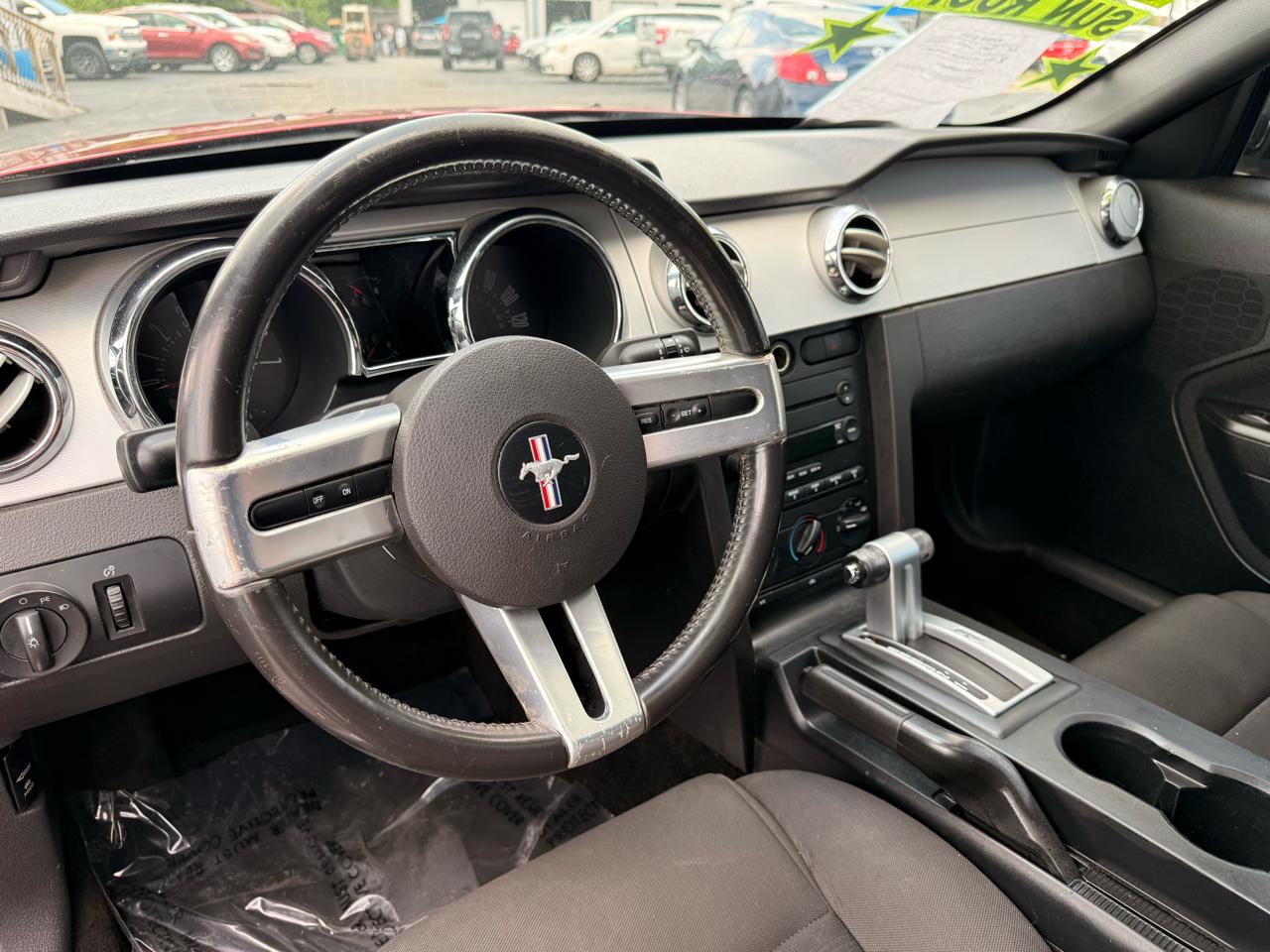 Ford Mustang 2dr Cpe Standard 2006