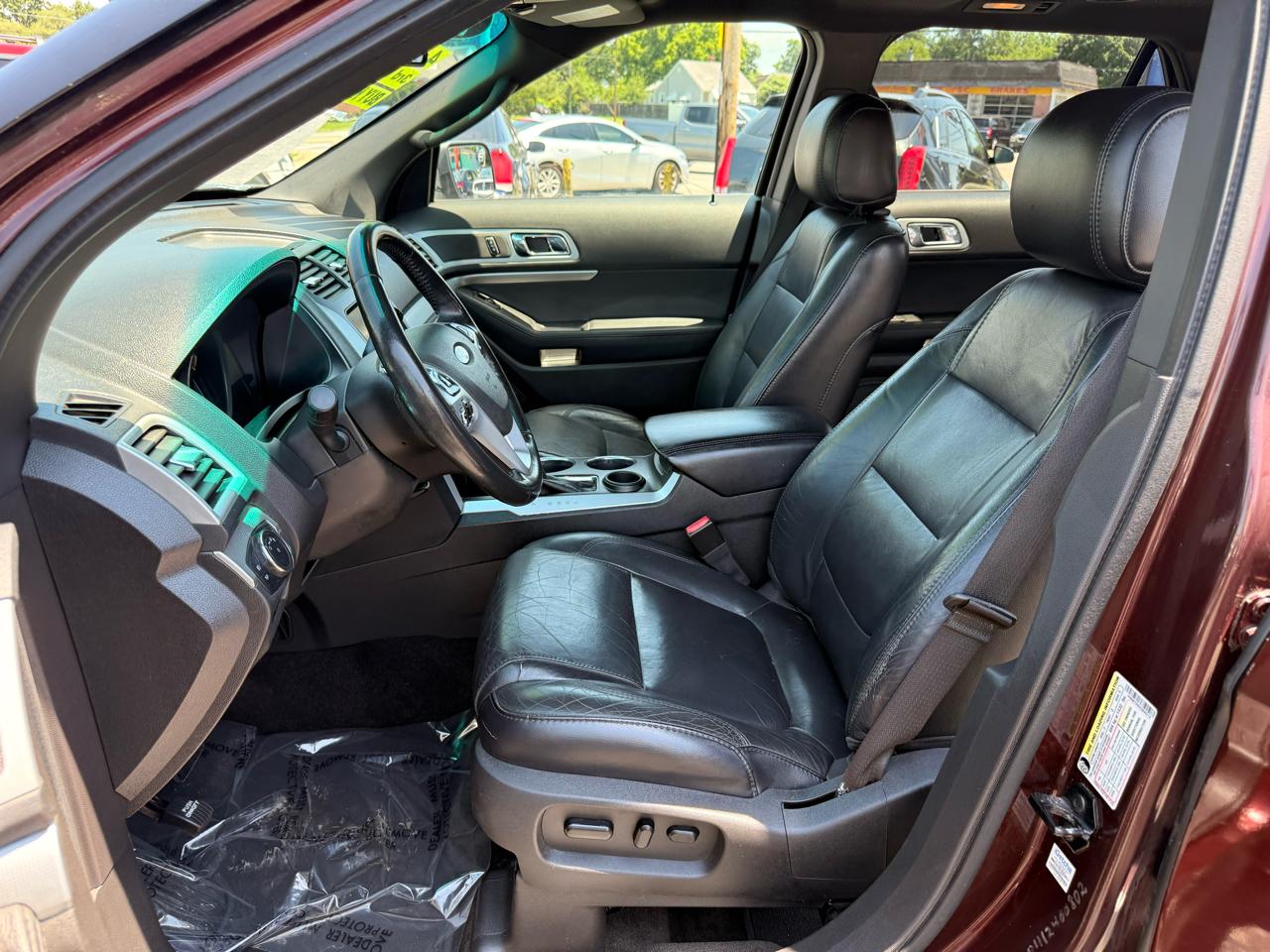 Ford Explorer FWD 4dr XLT 2012
