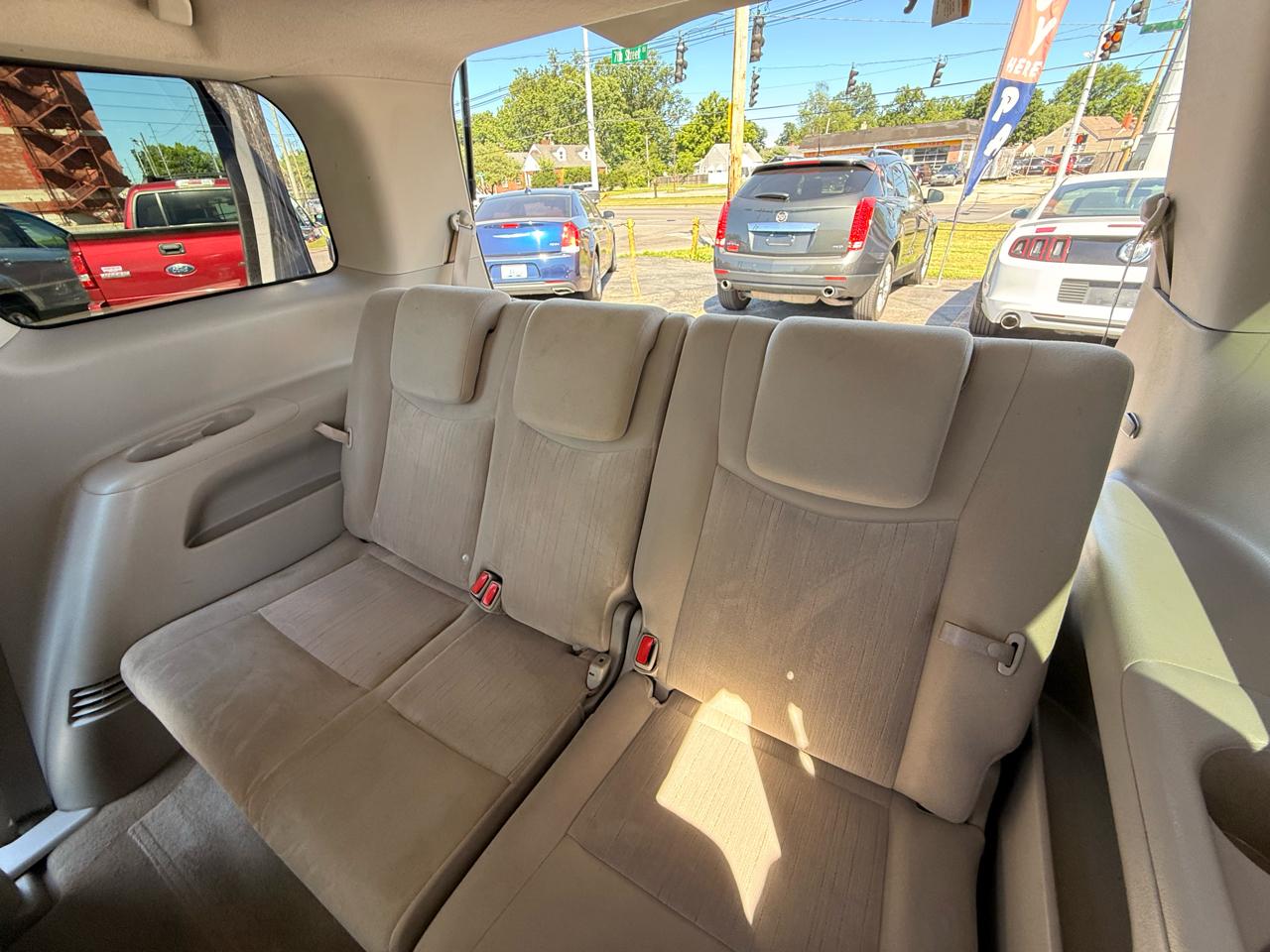 Nissan Quest 4dr SV 2013