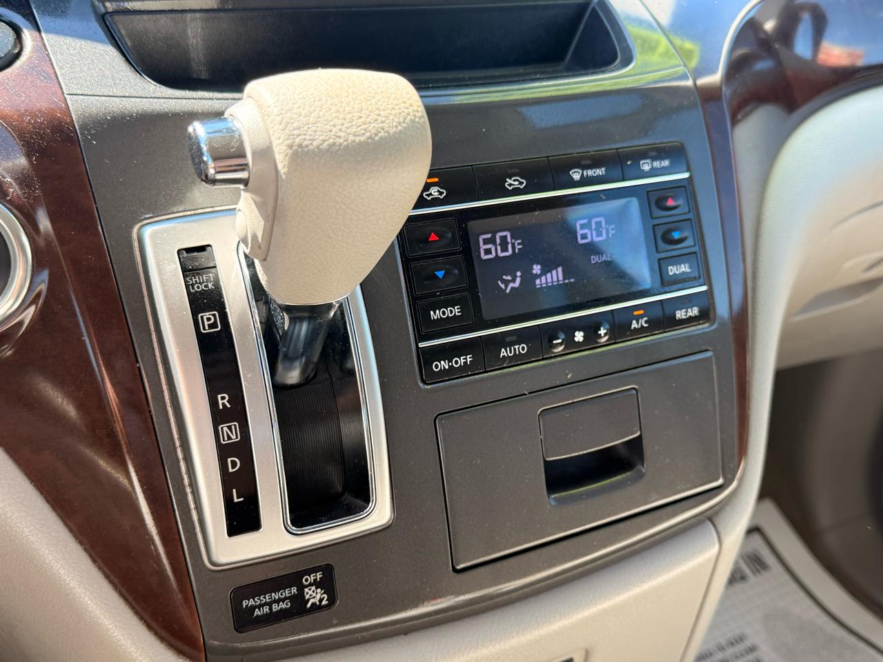 Nissan Quest 4dr SV 2013