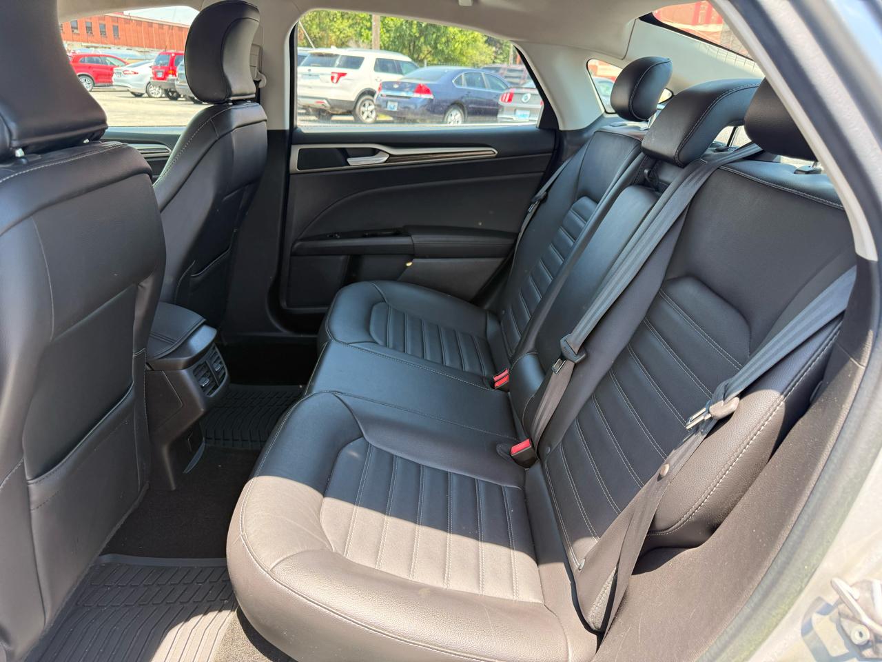 Ford Fusion 4dr Sdn SE FWD 2015