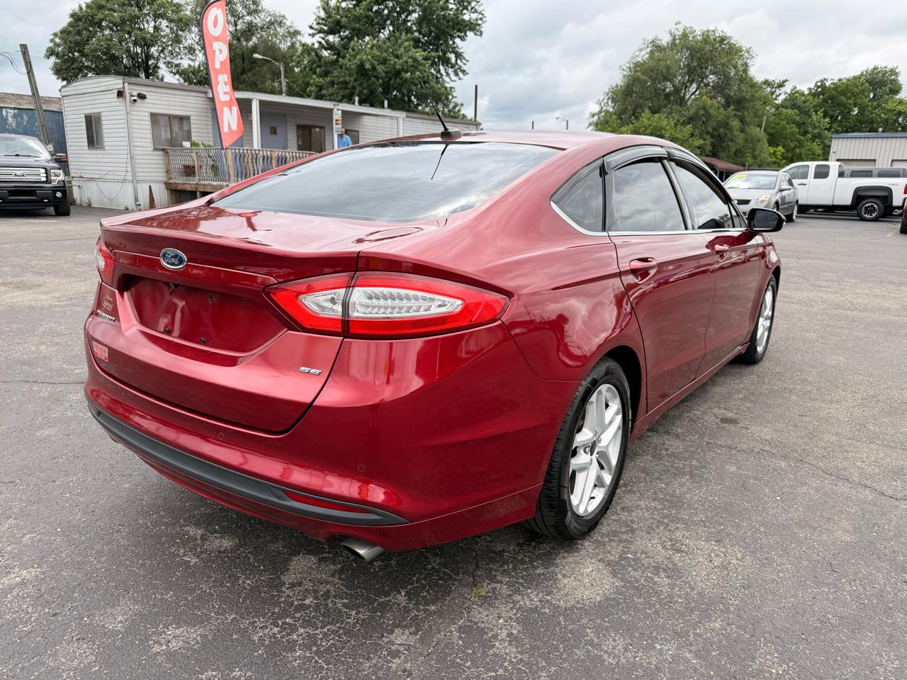 Ford Fusion 4dr Sdn SE FWD 2016