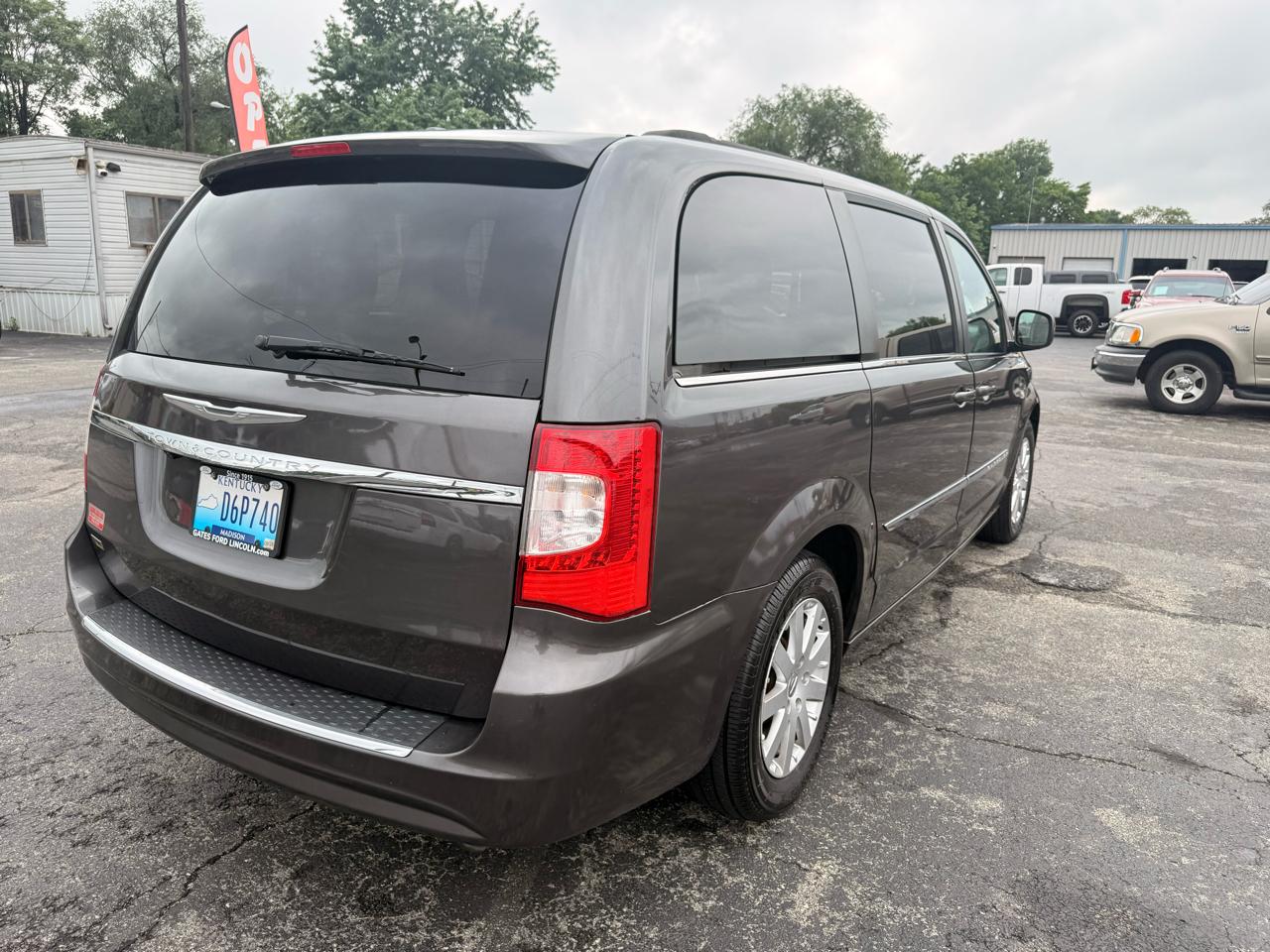 Chrysler Town & Country 4dr Wgn Touring 2016