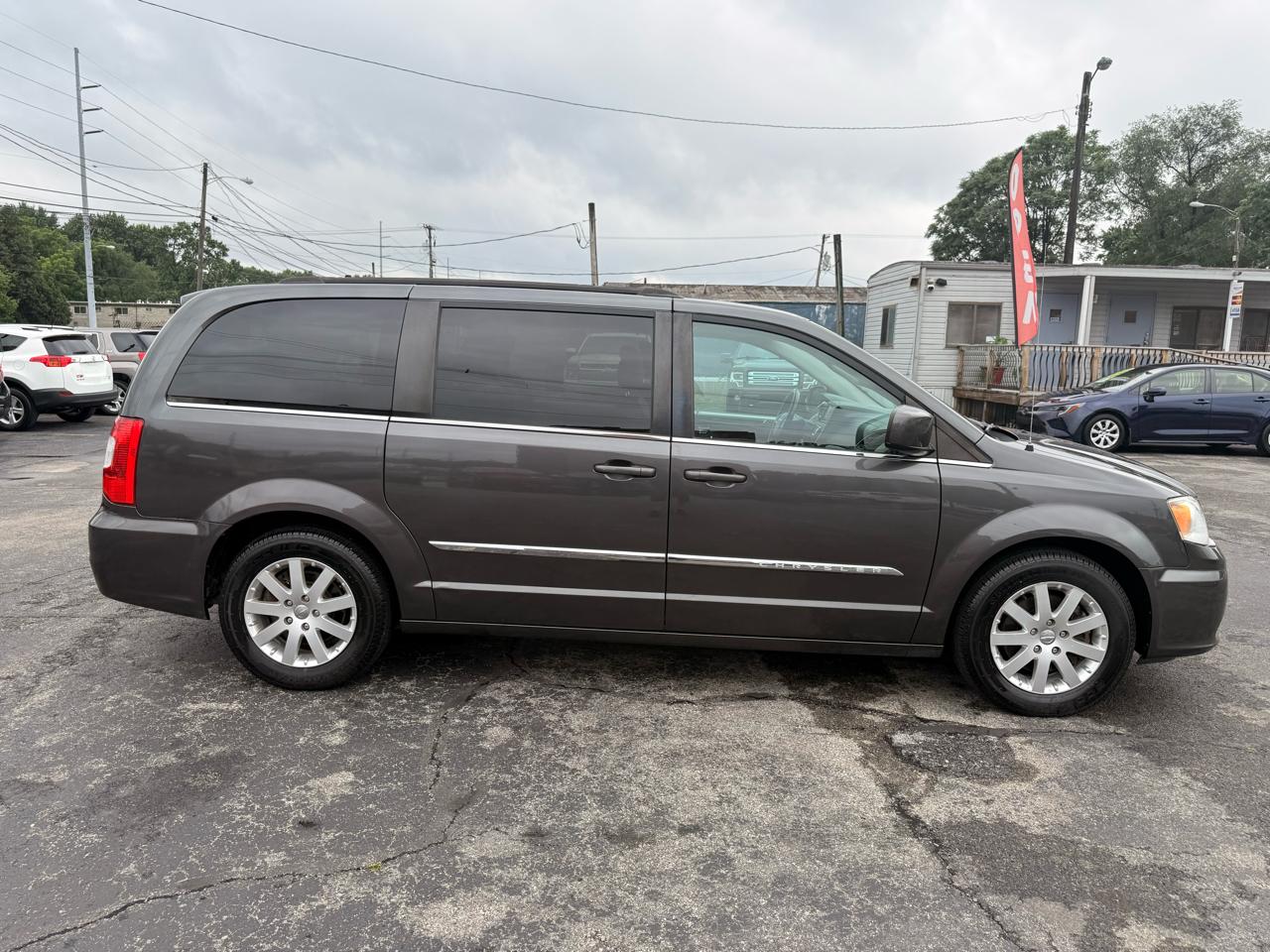 Chrysler Town & Country 4dr Wgn Touring 2016