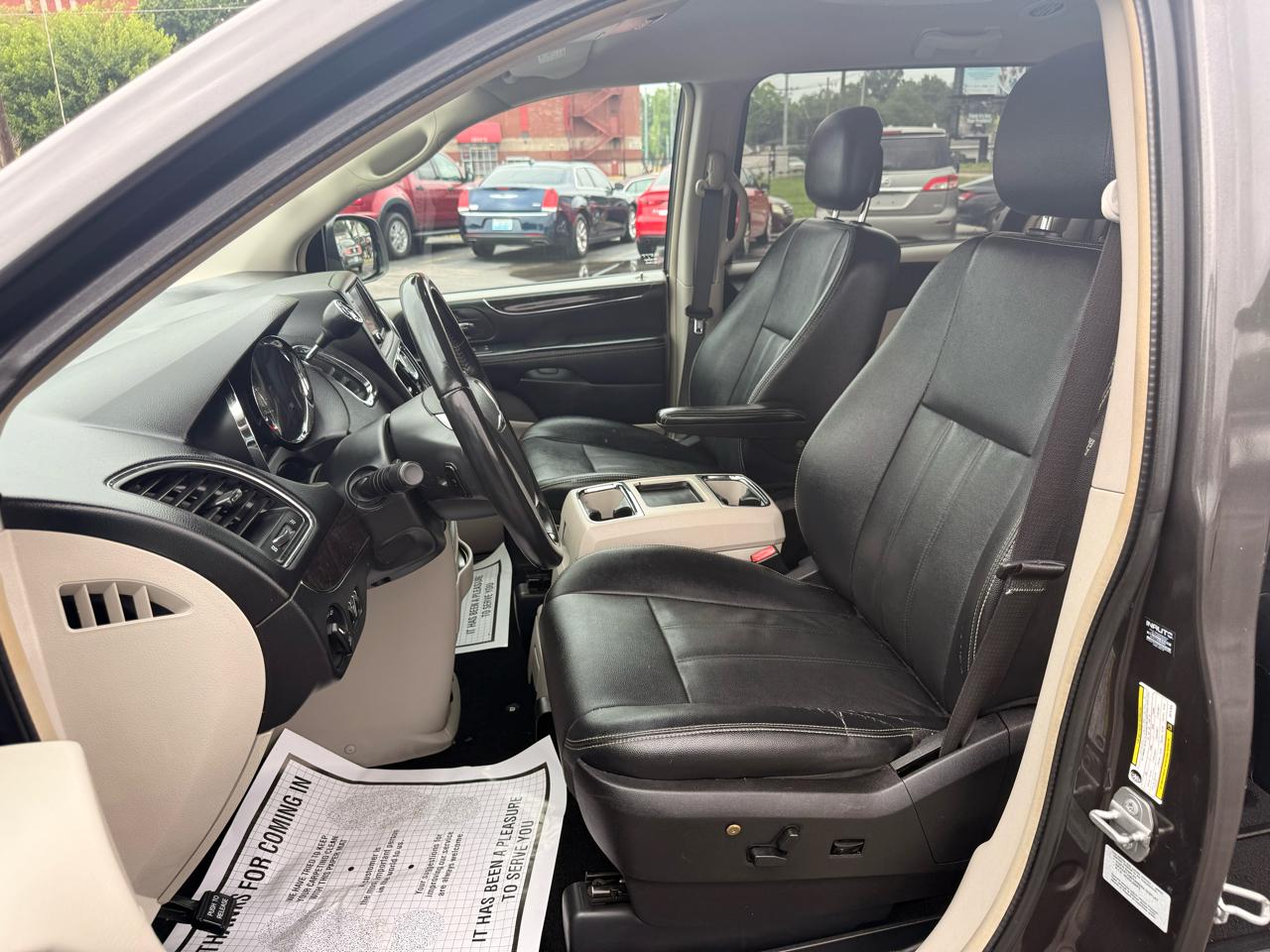 Chrysler Town & Country 4dr Wgn Touring 2016