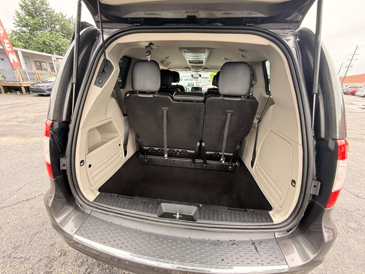 Chrysler Town & Country 4dr Wgn Touring 2016