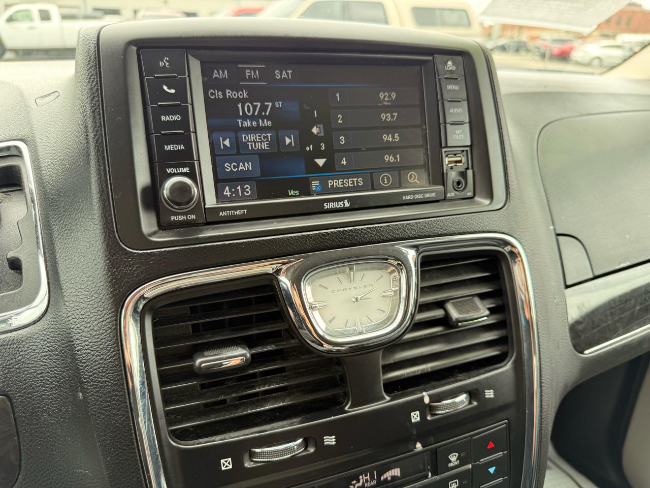 Chrysler Town & Country 4dr Wgn Touring 2016