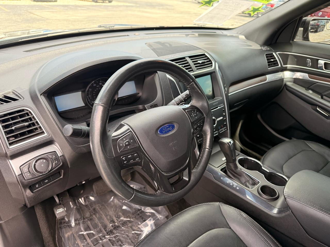 Ford Explorer Limited FWD 2017