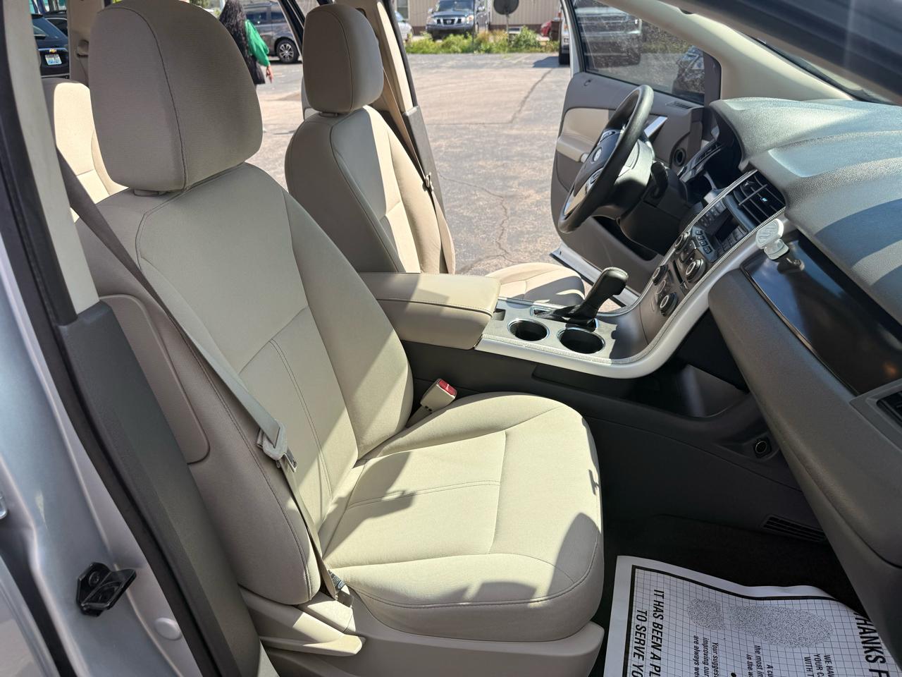 Ford Edge 4dr SE FWD 2012