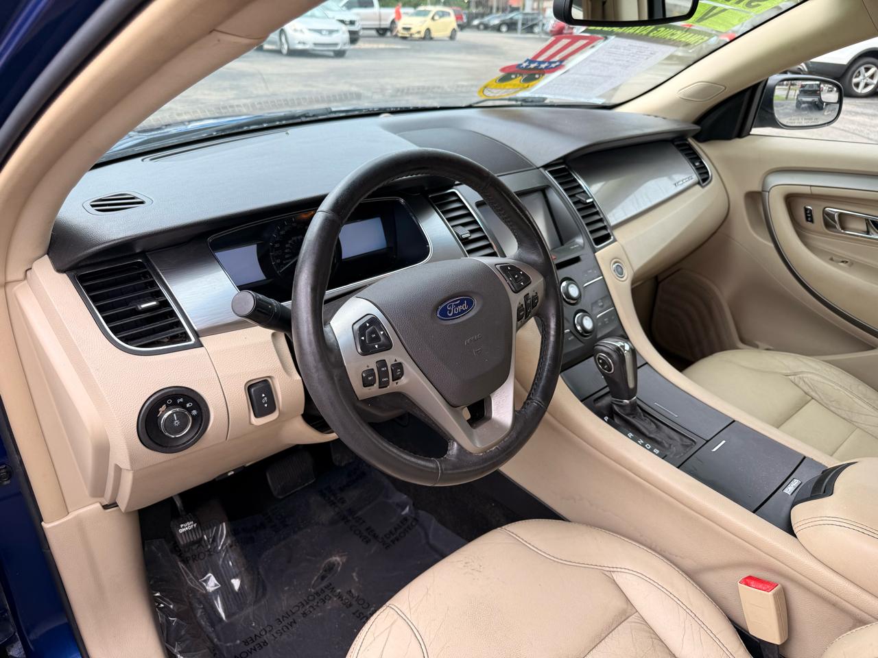 Ford Taurus 4dr Sdn SEL AWD 2013