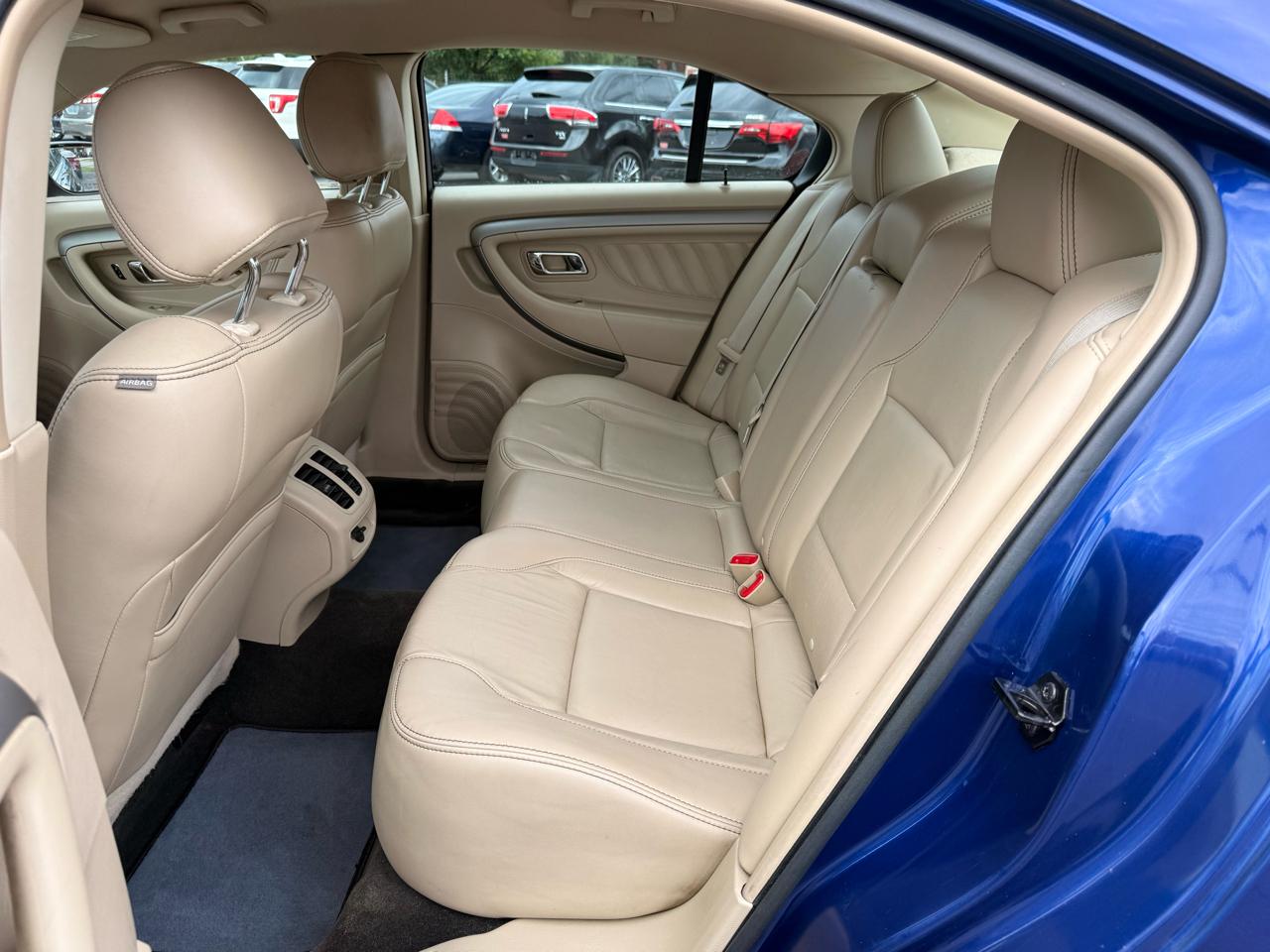 Ford Taurus 4dr Sdn SEL AWD 2013
