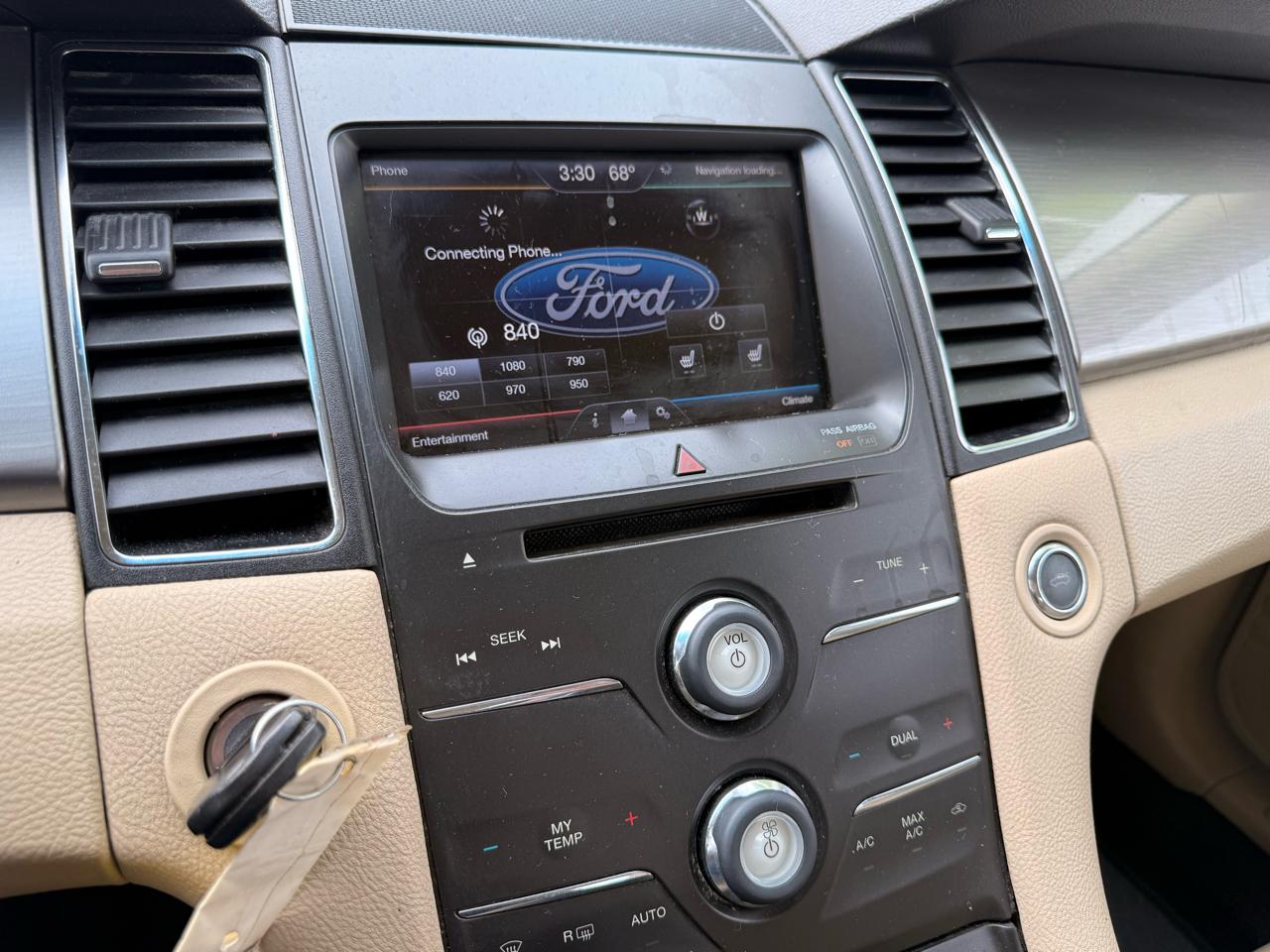 Ford Taurus 4dr Sdn SEL AWD 2013