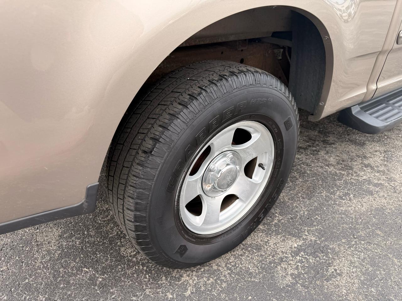 Ford F-150 SuperCrew 139" XLT 2002