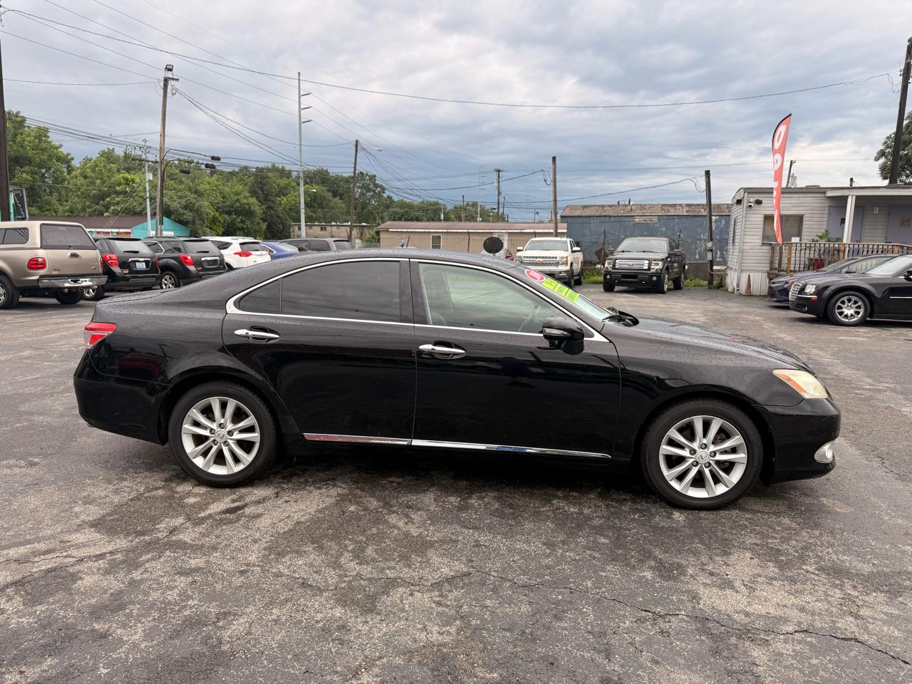 Lexus ES 350 4dr Sdn 2010