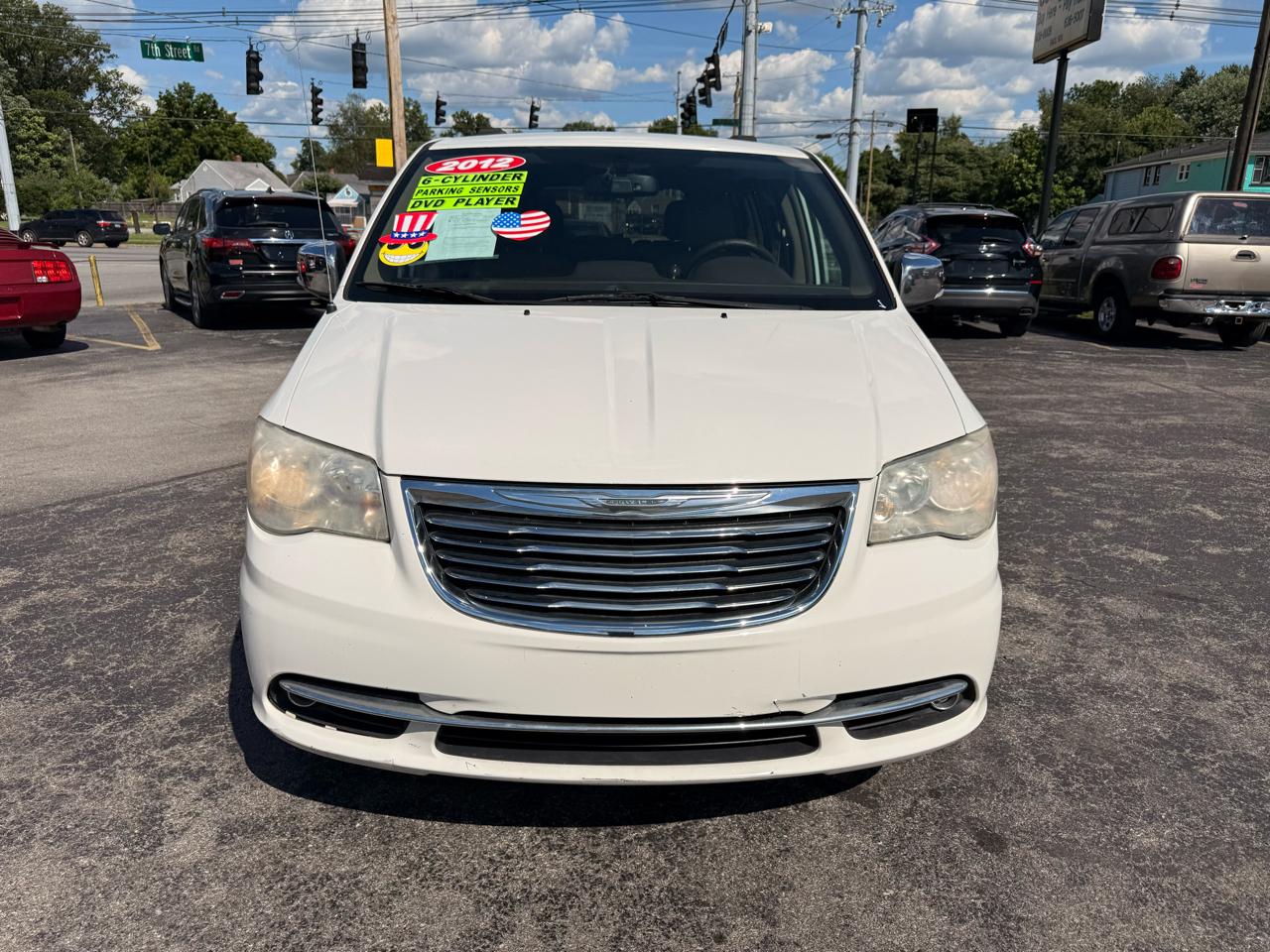 Chrysler Town & Country 4dr Wgn Touring-L 2012