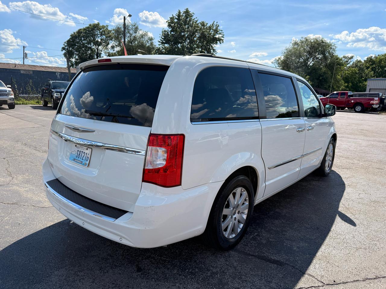 Chrysler Town & Country 4dr Wgn Touring-L 2012