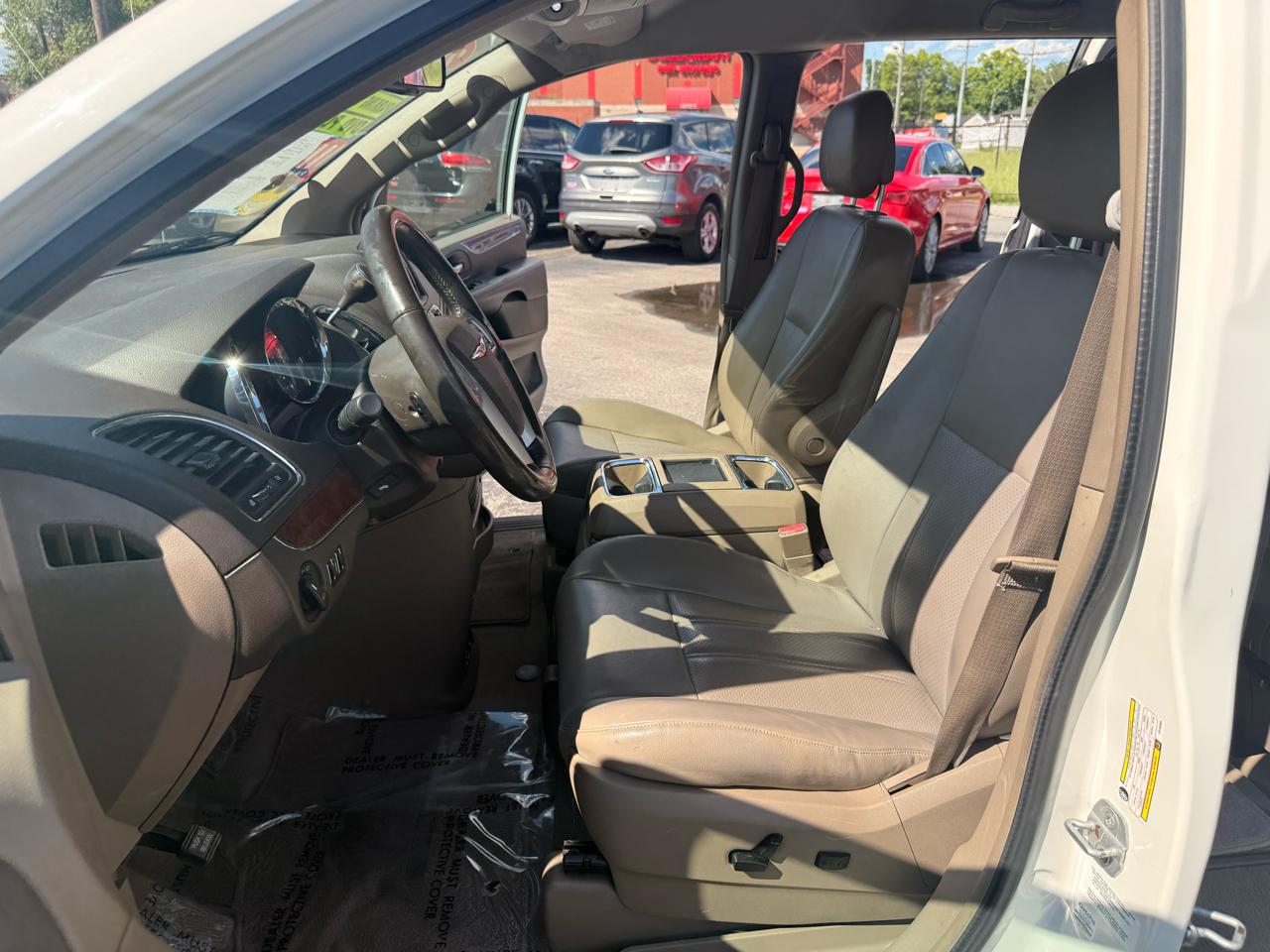 Chrysler Town & Country 4dr Wgn Touring-L 2012