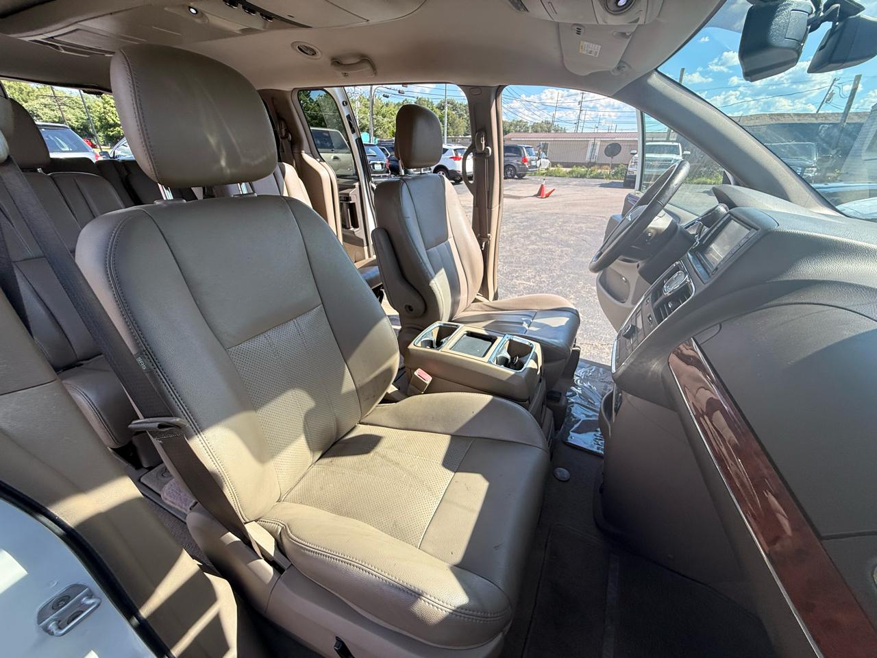 Chrysler Town & Country 4dr Wgn Touring-L 2012