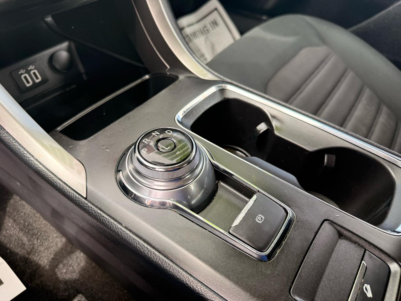 Ford Fusion SE FWD 2019