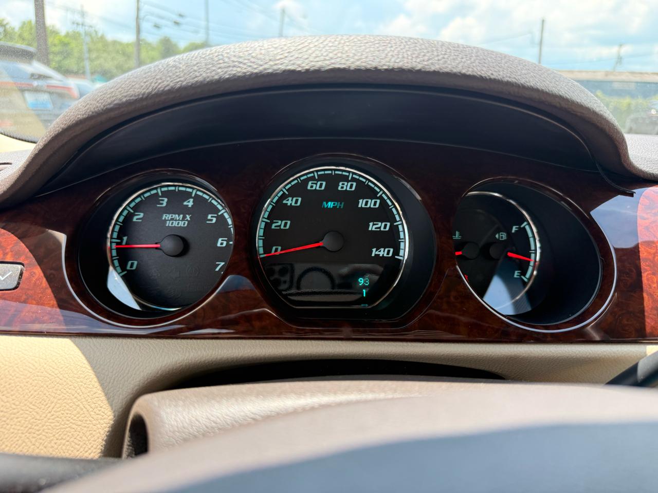 Buick Lucerne 4dr Sdn CXL Premium 2011
