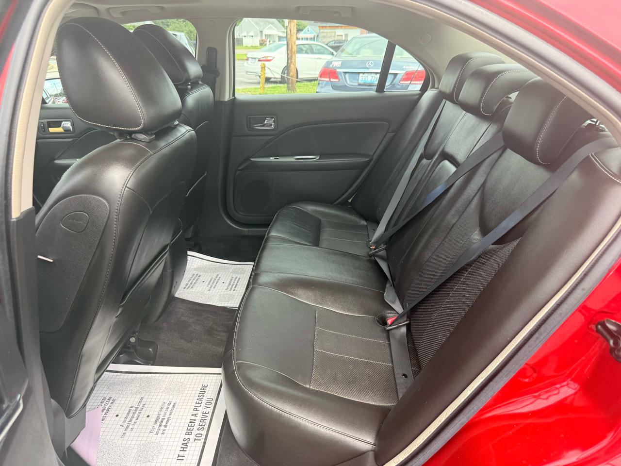 Mercury Milan 4dr Sdn Premier FWD 2010