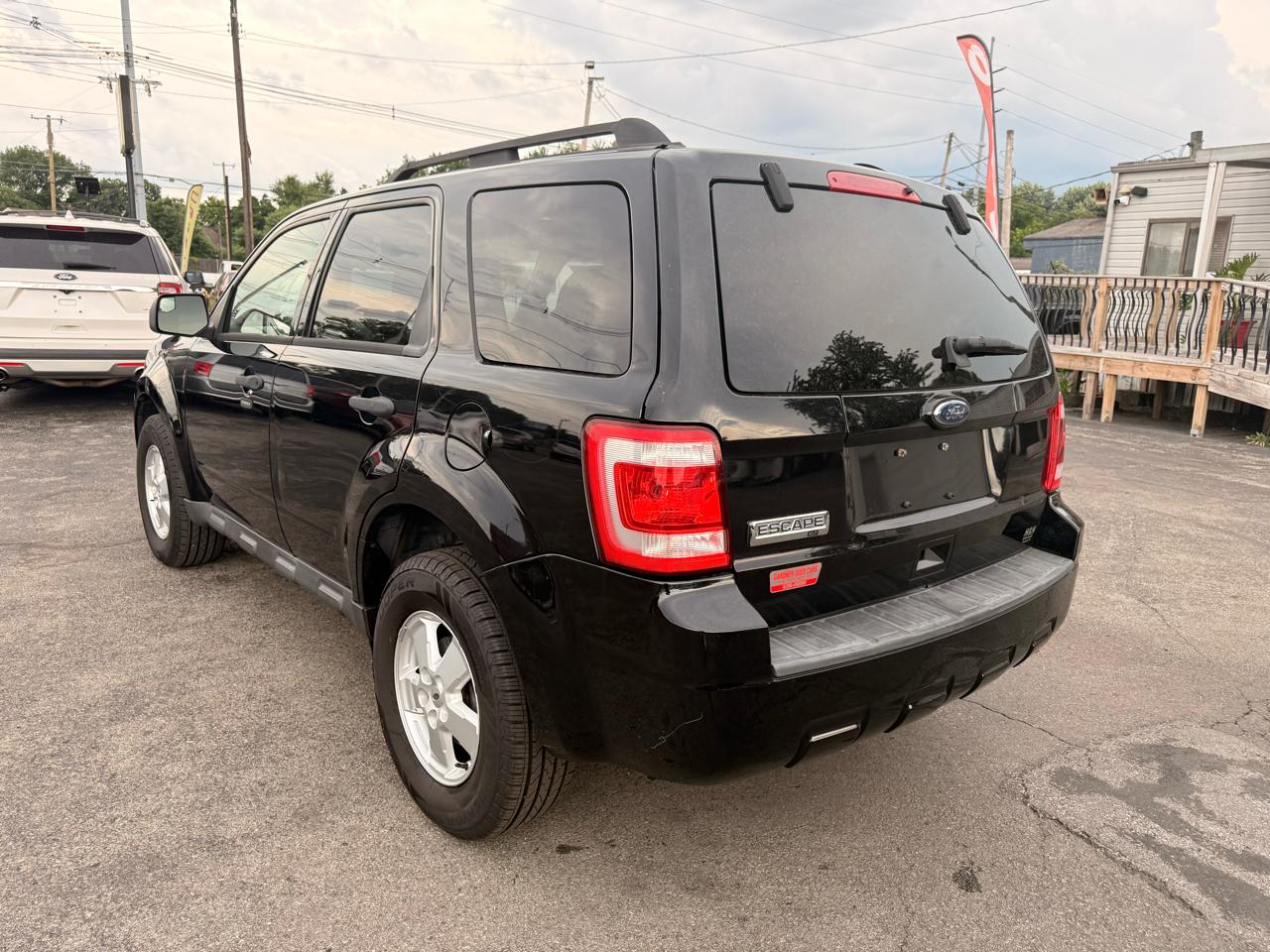 Ford Escape FWD 4dr XLT 2010