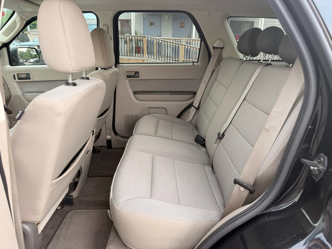 Ford Escape FWD 4dr XLT 2010