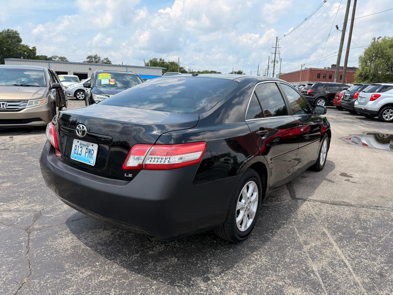 Toyota Camry 4dr Sdn STD Auto (Natl) 2011