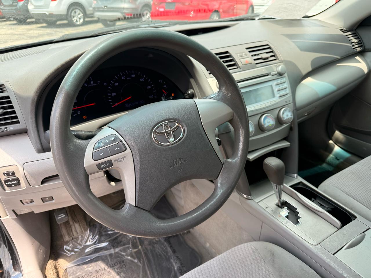 Toyota Camry 4dr Sdn STD Auto (Natl) 2011