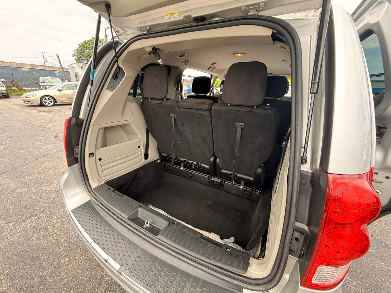 Dodge Grand Caravan 4dr Wgn SXT 2012