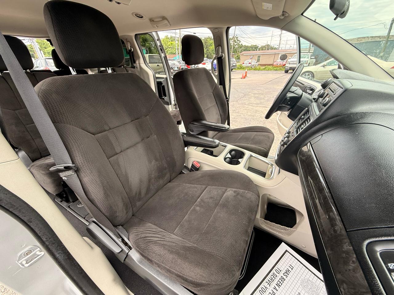 Dodge Grand Caravan 4dr Wgn SXT 2012